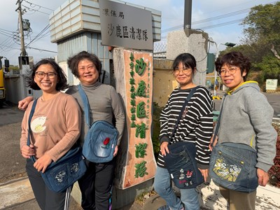 每一個側背包都是獨一無二的特色款式