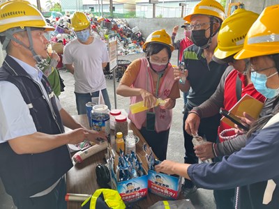 台中市環保局配勞動檢查處共同舉辦「動態作業危害預防職場安衛交流體驗示範觀摩會」，高溫熱危害作業安全宣導